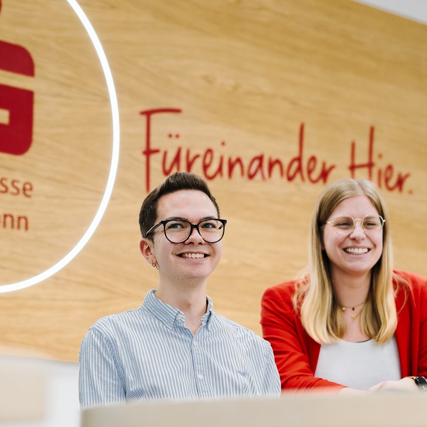 
			Mitarbeitende der Sparkasse KölnBonn sind Füreinander Hier