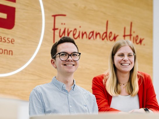 Mitarbeitende der Sparkasse KölnBonn sind Füreinander Hier